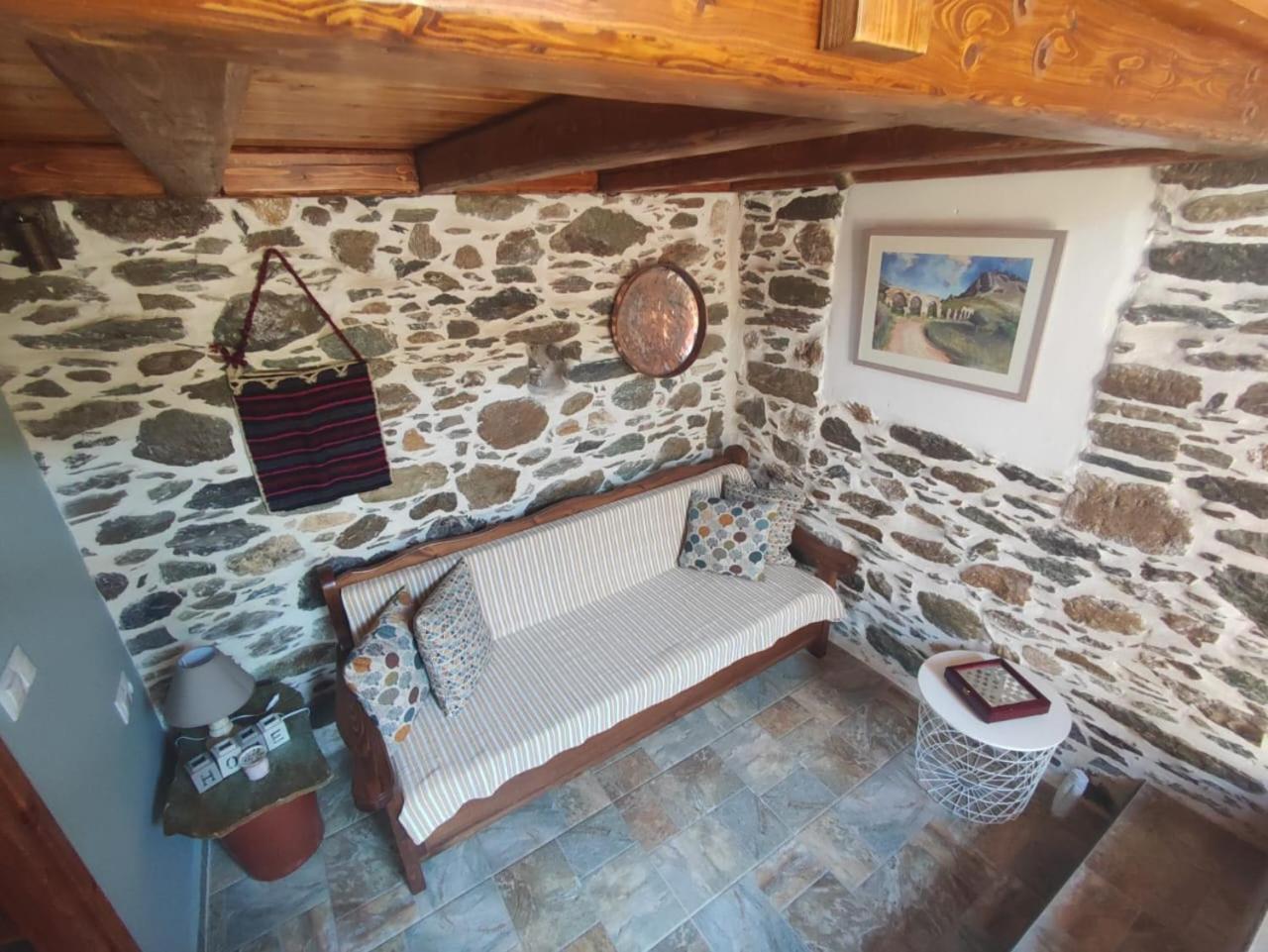Willa Πέτροκτιστο Σπίτι. Stone House Karystos  Zewnętrze zdjęcie