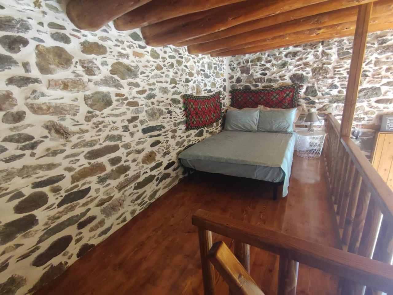 Willa Πέτροκτιστο Σπίτι. Stone House Karystos  Zewnętrze zdjęcie