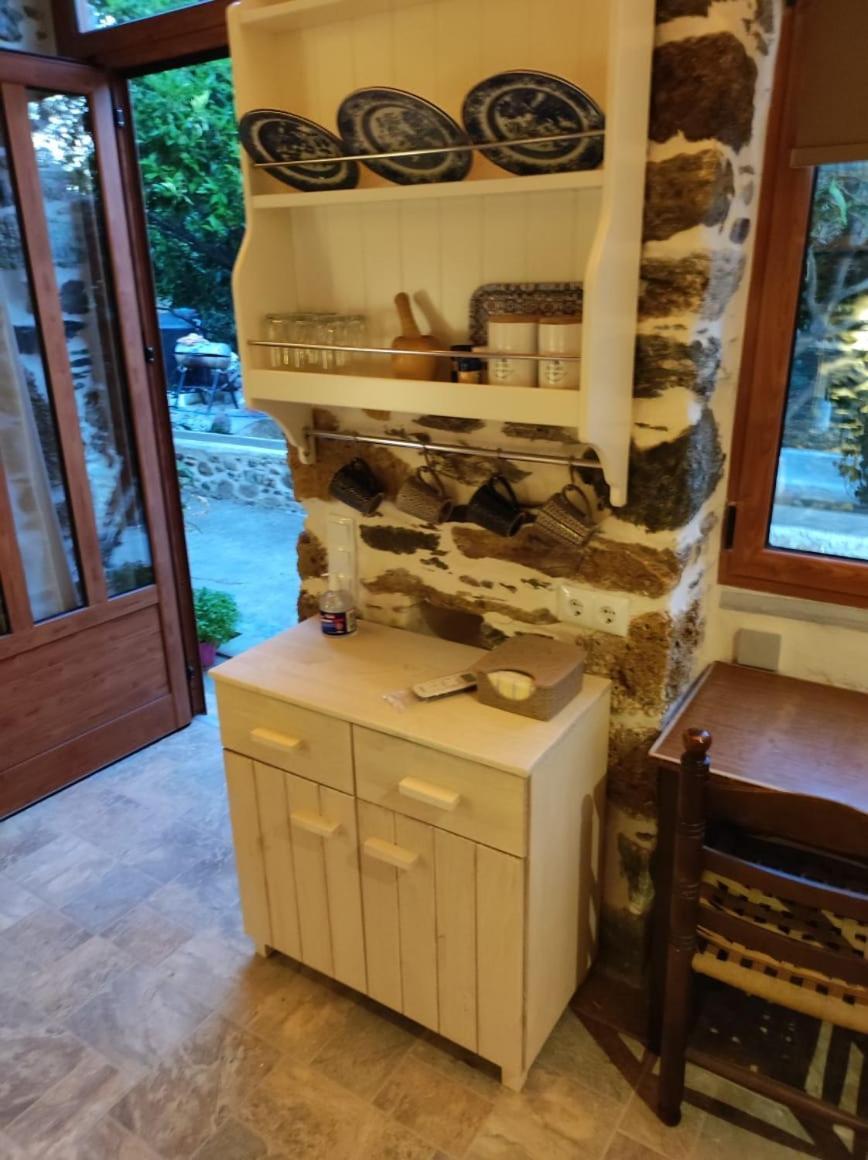 Willa Πέτροκτιστο Σπίτι. Stone House Karystos  Zewnętrze zdjęcie